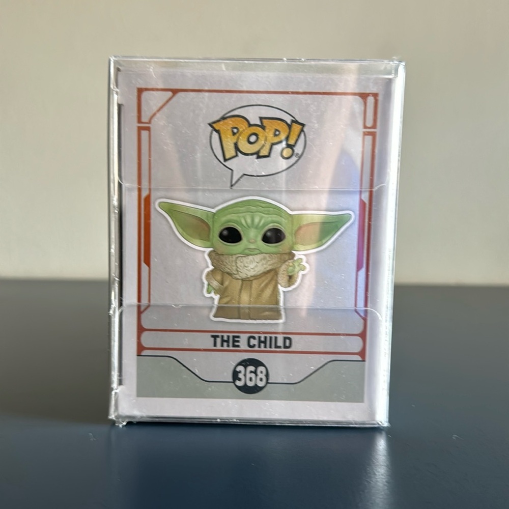 The Child/Baby Yoda Funko POP! (with protective case) - Picture 5 of 5